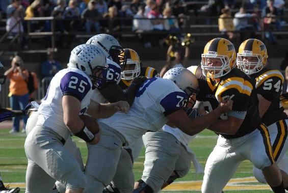 Yellow Jackets Open 2013 Season on Road