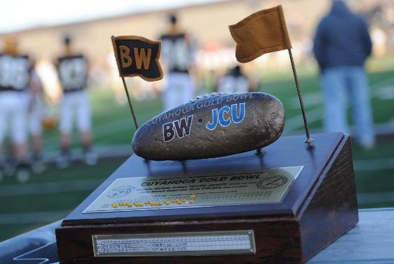 Yellow Jackets and Blue Streaks Battle for Gold Bowl Trophy