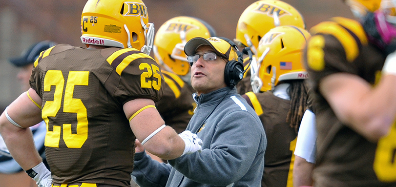 Football Announces 2016 Summer Camp Schedule