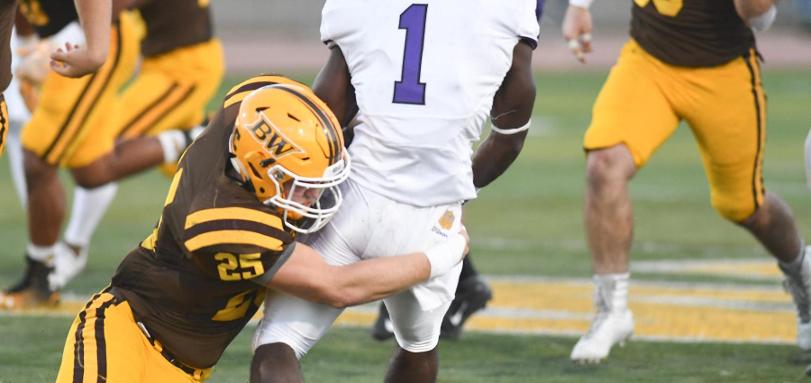 Football Team Falls to Muskingum, 14-13