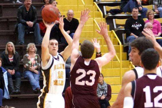 The Men&rsquo;s Basketball Team Falls to No. 14 Wabash (Ind.)