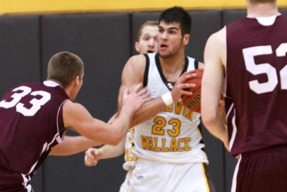 Ameen Scores 17 as Yellow Jackets Beat Heidelberg