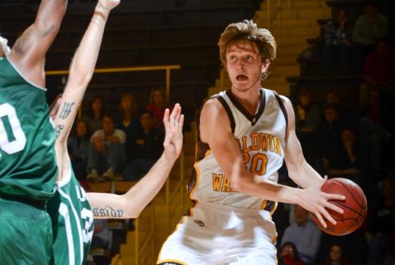 Jackets Fall to Wilmington 76-64