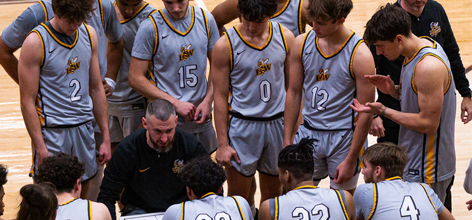 Head Coach Tom Heil (Photo Courtesy of Donovan Birkett '26)