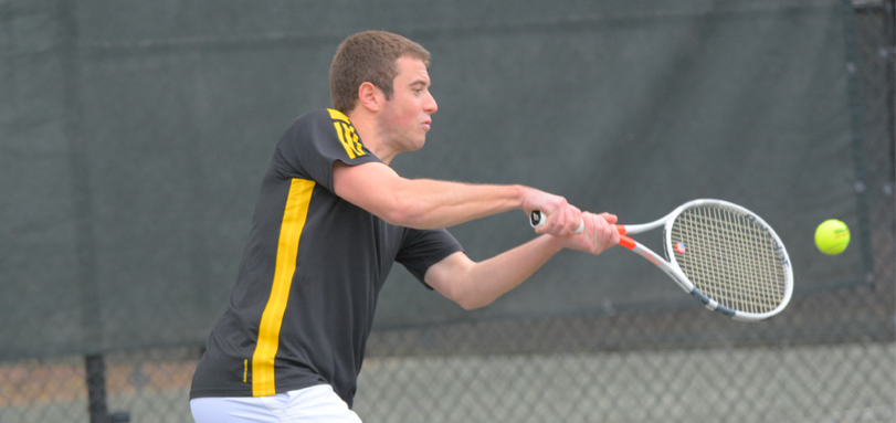 Sophomore Michael Benotti