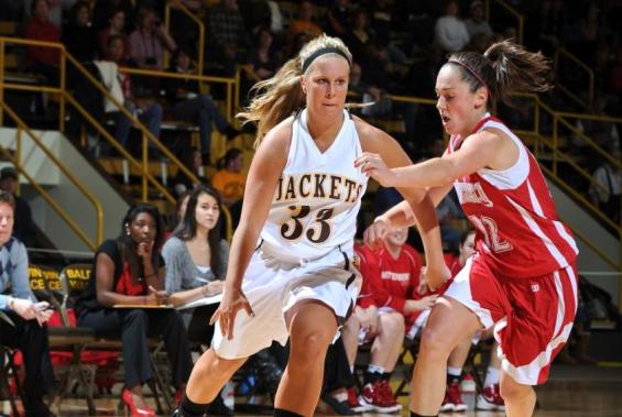Women's Basketball Team Defeats Muskingum