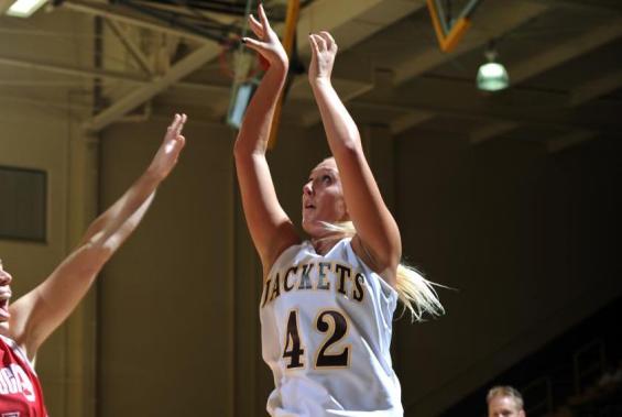 Women Fall to No.7 Mount Union