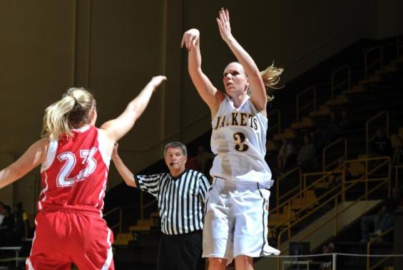 Jackets Defeat Wittenberg, In 2011-12 Season Opener