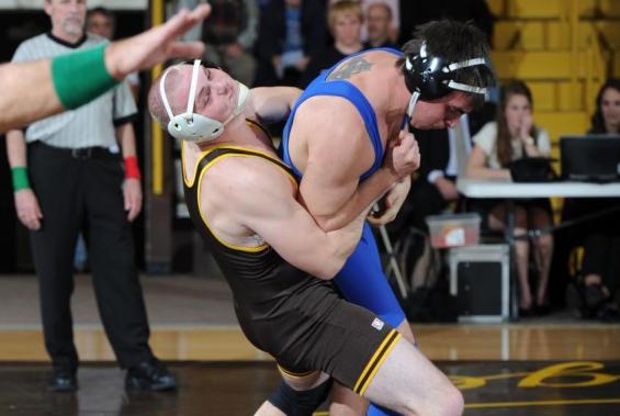 Wrestling Falls to Heidelberg, 44-3