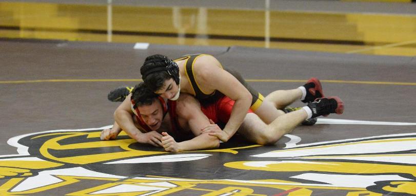 No. 18 Wrestlers Beat Muskingum, 41-6, for Third Straight Win