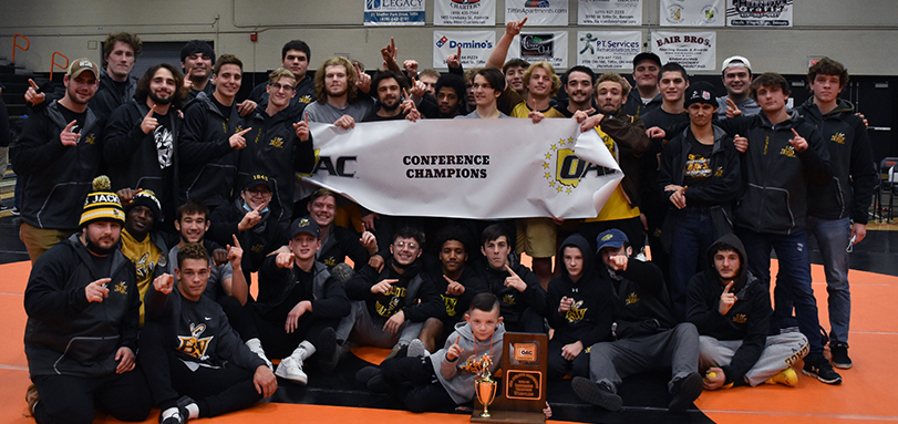 No. 5 Wrestling Wins Second Straight OAC Championship
