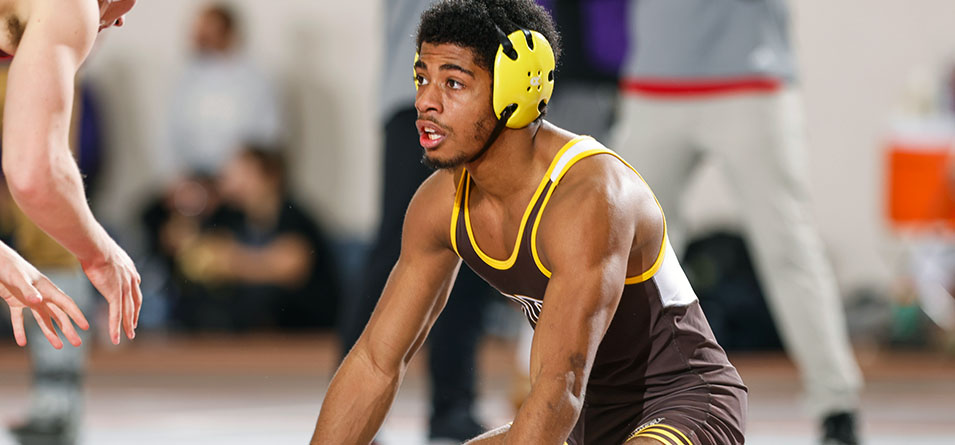 Jaden Hinton (Photo Courtesy of Steve Woltmann)
