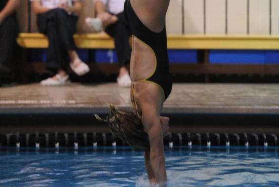 Pinter Places Fourth in Three-Meter Dive at NCAA Championships