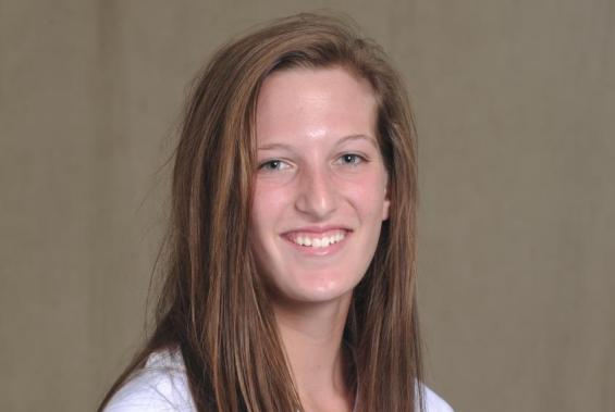 Volleyball Team Beats Wilmington to Improve to 15-12